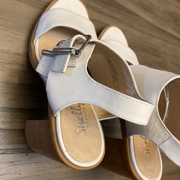 WHITE CHUNKY HEELS SHELLY LONDON 7.5 - Picture 13 of 14